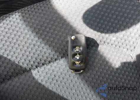 2014 Volkswagen Passat 2.5L S z USA, uszkodzony, nr VIN 1VWAH7A31EC017598